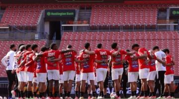 فتحي سند: منتخب مصر أمام فرصة العمر في كأس العالم.. والتأهل ليس معضلة
                                                
                                                
                                                    15/06/2026 06:04 ص
                                                
                                                
                                                    أكد الناقد الرياضي فتحي سند أن منتخب مصر أمام فرصة مهمة لتقديم نفسه بصورة مميزة خلال مشاركته في كأس العالم، مشيرًا إلى أن الفريق يملك فرصة حقيقية لكتابة بداية مختلفة في تاريخ مشاركاته بالمونديال.