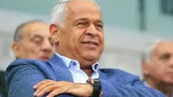 فرج عامر يشيد بعموتة: مدرب من «حواري المغرب» وقادر على النجاح مع الأهلي
                                                
                                                
                                                    12/06/2026 10:51 ص
                                                
                                                
                                                    أشاد المهندس فرج عامر، رئيس نادي سموحة السابق، بالمدرب المغربي الحسين عموتة، المرشح بقوة لتولي القيادة الفنية للنادي الأهلي، مؤكدًا ثقته في قدرته على تحقيق النجاح خلال المرحلة المقبلة.
