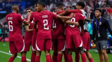 قطر تنضم إلى قائمة الهزائم العربية الثقيلة في كأس العالم
                                                
                                                
                                                    19/06/2026 04:11 ص
                                                
                                                
                                                    دخل المنتخب القطري سجل أكبر الهزائم العربية في تاريخ نهائيات كأس العالم، بعدما تعرض لخسارة قاسية أمام منتخب كندا بنتيجة ستة أهداف دون مقابل….