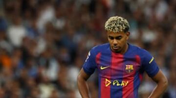 لامين يامال: ميسي الأفضل في التاريخ.. ونيمار قدوتي
                                                
                                                
                                                    21/06/2026 05:28 م
                                                
                                                
                                                    أدلى نجم برشلونة الشاب لامين يامال بتصريحات لافتة تحدث فيها عن رأيه في مسيرة الأسطورة الأرجنتينية ليونيل ميسي، وإمكانية استمراره في الملاعب حتى سن متقدمة.