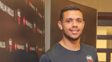 مصطفى عسل يتوج بوصافة بطولة بريطانيا المفتوحة
                                                
                                                
                                                    07/06/2026 07:26 م
                                                
                                                
                                                    توج مصطفى عسل المصنف الأول عالمياً لرجال الاسكواش، بالمركز الثاني في بطولة بريطانيا المفتوحة، التي استضافتها برمنجهام البريطانية