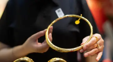 مع ارتفاع قيمة الدولار الأمريكي، سيواجه الذهب والفضة ضغوطاً هبوطية هذا الأسبوع.