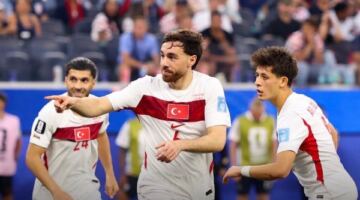 منتخب تركيا ينهي مشواره في المونديال بانتصار شرفي على أمريكا 3-2
                                                
                                                
                                                    26/06/2026 09:16 ص
                                                
                                                
                                                    أنهى منتخب تركيا مشواره في بطولة كأس العالم 2026، بتحقيق فوز شرفي على منتخب أمريكا بنتيجة 3-2، صباح اليوم (الجمعة) على ملعب "لوس أنجلوس"، في إطار الجولة الثالثة والأخيرة من المجموعة الرابعة للمسابقة.