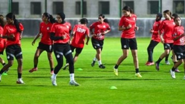 منتخب مصر للكرة النسائية يختتم تدريباته اليوم لمواجهة تونس
                                                
                                                
                                                    04/06/2026 11:56 ص
                                                
                                                
                                                    يختتم منتخب مصر الأول للكرة النسائية مساء اليوم تدريباته استعدادا لماحهة منتخب تونس وديا في