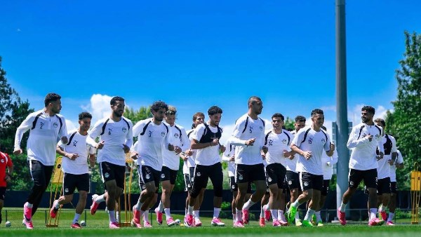 منتخب مصر ونيوزيلندا.. استعدادات مكثفة في منطقة المشجعين بالنهر الأخضر
                                                
                                                
                                                    19/06/2026 05:44 ص
                                                
                                                
                                                    تواصل منطقة المشجعين بالنهر الأخضر في العاصمة الإدارية الجديدة استعداداتها المكثفة لاستقبال جماهير منتخب مصر، لمتابعة المواجهة المرتقبة أمام منتخب نيوزيلندا ضمن منافسات كأس العالم 2026، وسط أجواء جماه