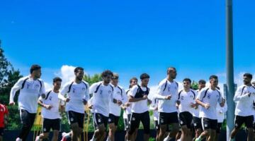 منتخب مصر يخوض تدريباته بسبوكين استعدادا لمواجهة إيران
                                                
                                                
                                                    24/06/2026 10:32 م
                                                
                                                
                                                    

خاض منتخب مصر الأول لكرة القدم بقيادة التوأم حسام و إبراهيم حسن تدريباته بجامعة جونزاجا بسبوكين استعدادا لمواجهة إيران في الجولة الثالثة من دور المجموعات ببطولة كأس العالم ٢٠٢٦ .