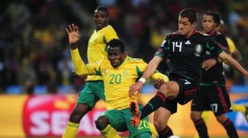موعد مباراة المكسيك ضد جنوب إفريقيا والقنوات الناقلة في كأس العالم 2026
                                                
                                                
                                                    11/06/2026 01:55 م
                                                
                                                
                                                    تتوجه أنظار عشاق كرة القدم في مختلف أنحاء العالم نحو ملعب أزتيكا بالعاصمة المكسيكية مكسيكو سيتي، انتظارا لافتتاح منافسات بطولة كأس العالم