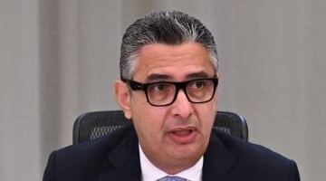 وزارة التموين تقرر استمرار صرف منحة الدعم الإضافى على البطاقات خلال يونيه لمن تخلف عن الموعد المحدد.. حملات رقابية على الأسواق للتأكد من بيع السلع بالسعر المعلن.. وطرح الطماطم بـ15 جنيها للكيلو