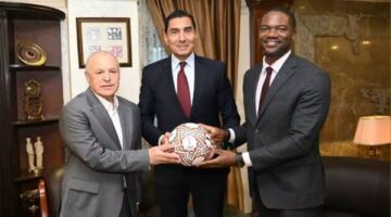 وزير الشباب والرياضة يبحث مع أمين عام "كاف" تطورات المقر الجديد بالعاصمة الإدارية
                                                
                                                
                                                    07/06/2026 05:44 م
                                                
                                                
                                                    استقبل الدكتور جوهر نبيل وزير الشباب والرياضة، صباح اليوم، سامسون أدامو الأمين العام للاتحاد الأفريقي لكرة القدم "كاف"، وذلك بحضور المهندس هاني أبو ريدة رئيس الاتحاد المصري لكرة القدم، لبحث عدد من الم