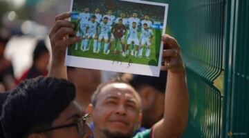 وصول تاريخي لمنتخب إيران إلى أمريكا للمشاركة في كأس العالم 2026
                                                
                                                
                                                    15/06/2026 12:50 ص
                                                
                                                
                                                    شهدت بطولة كأس العالم ٢٠٢٦ حدثًا استثنائيًا مع وصول بعثة المنتخب الإيراني لكرة القدم إلى مدينة لوس أنجلوس الأمريكية، استعدادًا لخوض منافسات البطولة التي تستضيفها الولايات المتحدة وكندا والمكسيك. ويُعد