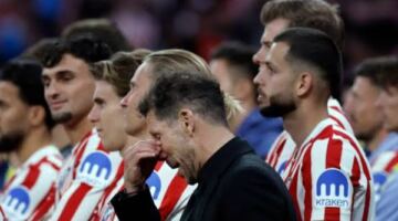 وفاة ليفينيا أسطورة أتلتيكو مدريد عن عمر ناهز الـ 76 عاما
                                                
                                                
                                                    05/06/2026 01:01 ص
                                                
                                                
                                                    خيّم الحزن على جماهير نادي أتلتيكو مدريد وعائلته الرياضية بعد الإعلان عن وفاة النجم البرازيلي السابق جواو ليفا كامبوس، الشهير باسم ليفينيا، عن عمر يناهز 76 عامًا، بعدما ترك بصمة خالدة في تاريخ النادي