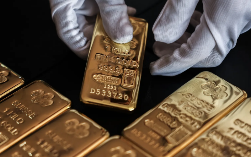 يسارع الناس لبيع الذهب، مما يضع تايلاند في موقف صعب: يجب على البنك المركزي التدخل.
