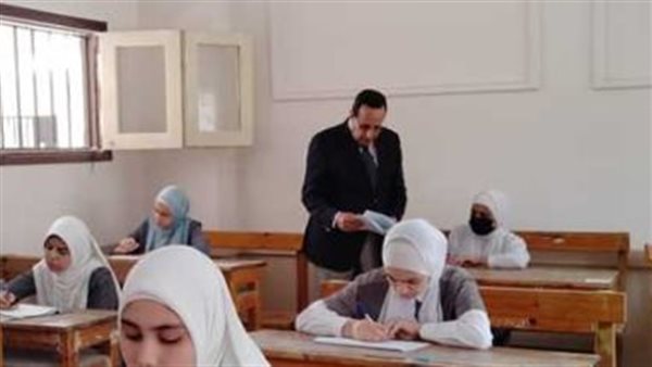 انطلاق امتحانات الثانوية الأزهرية 2026.. ضوابط الامتحانات: تعليمات صارمة لحماية نزاهة العملية   منذ 9 دقائق